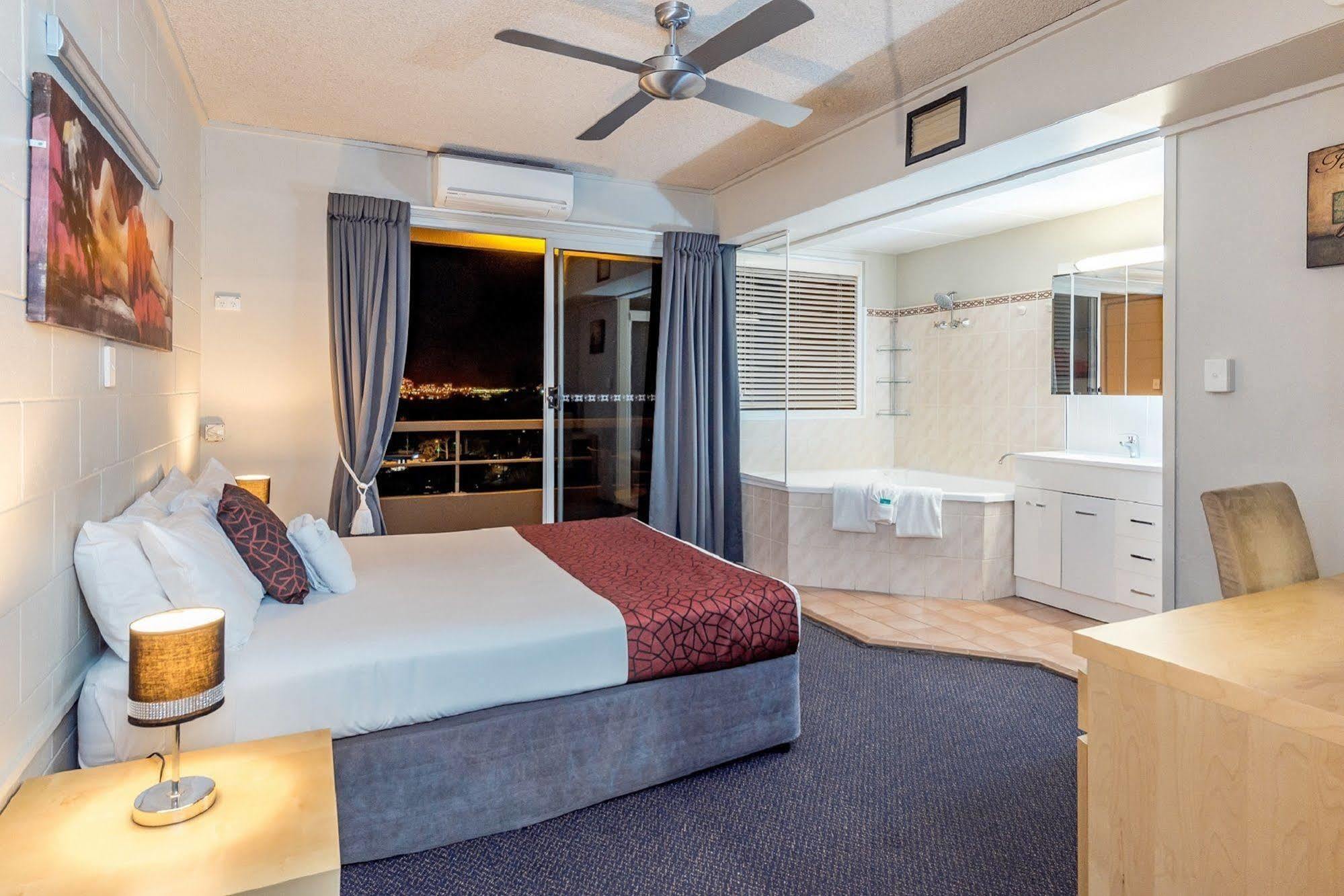 Camelot Motel Гладстон Екстериор снимка